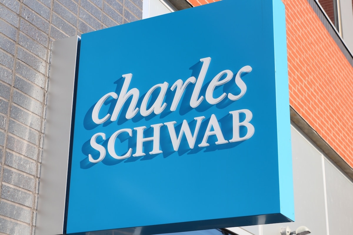 Charles Schwab to Launch Spot Bitcoin Trading